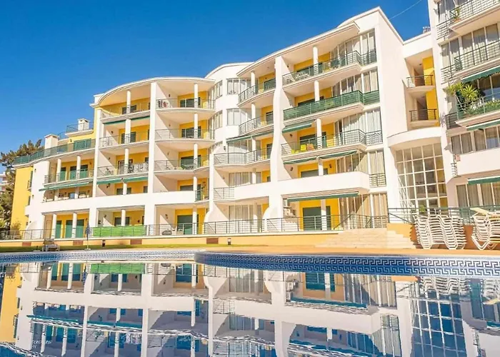 Apartamentos Primavera Praia E Piscina