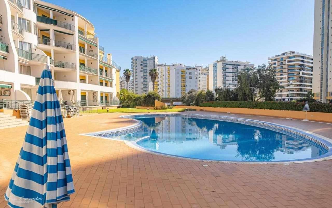Primavera E Piscina Portimao