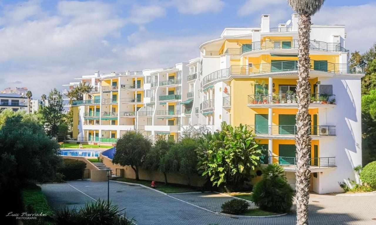Primavera E Piscina Portimao